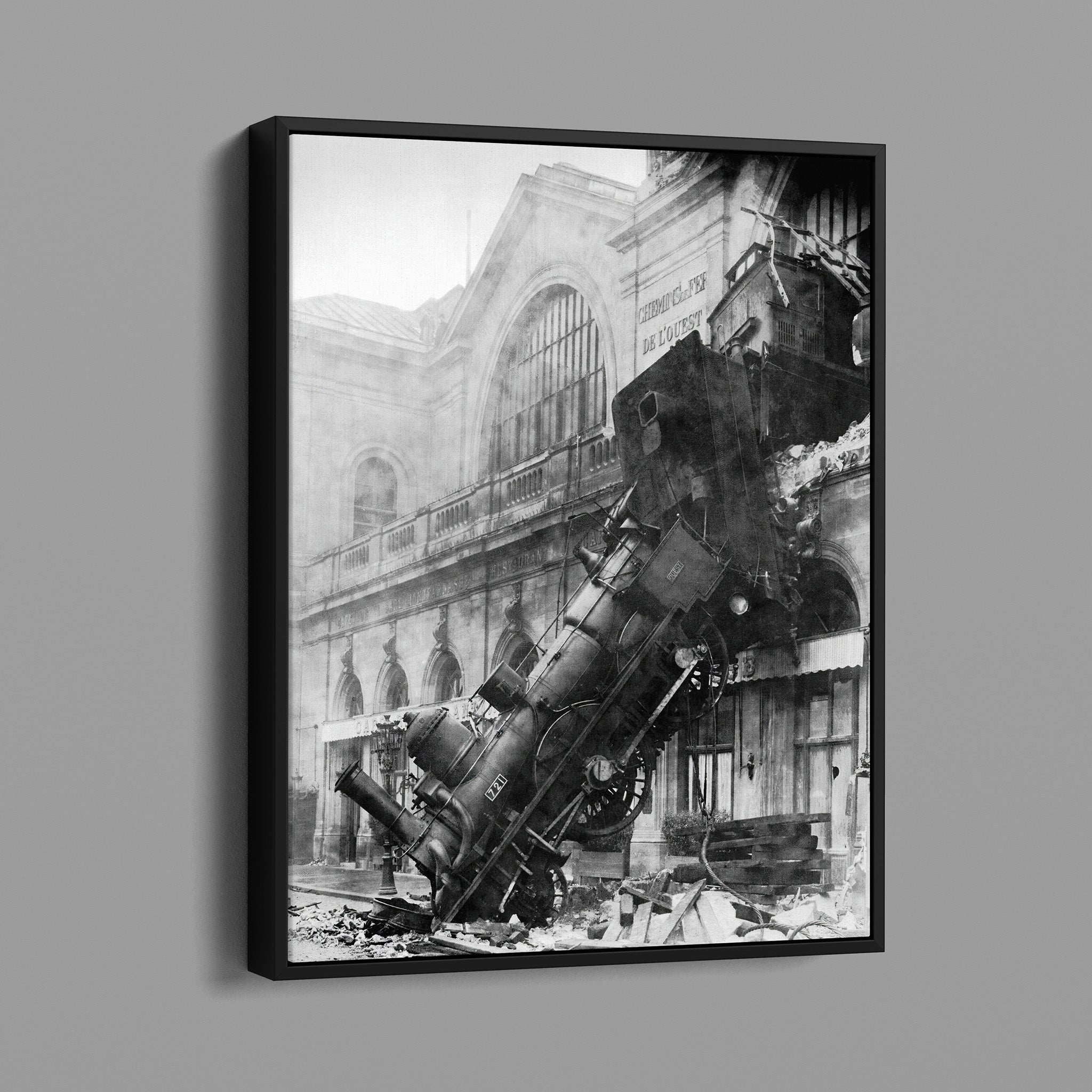 Vintage 1895 accident black and white