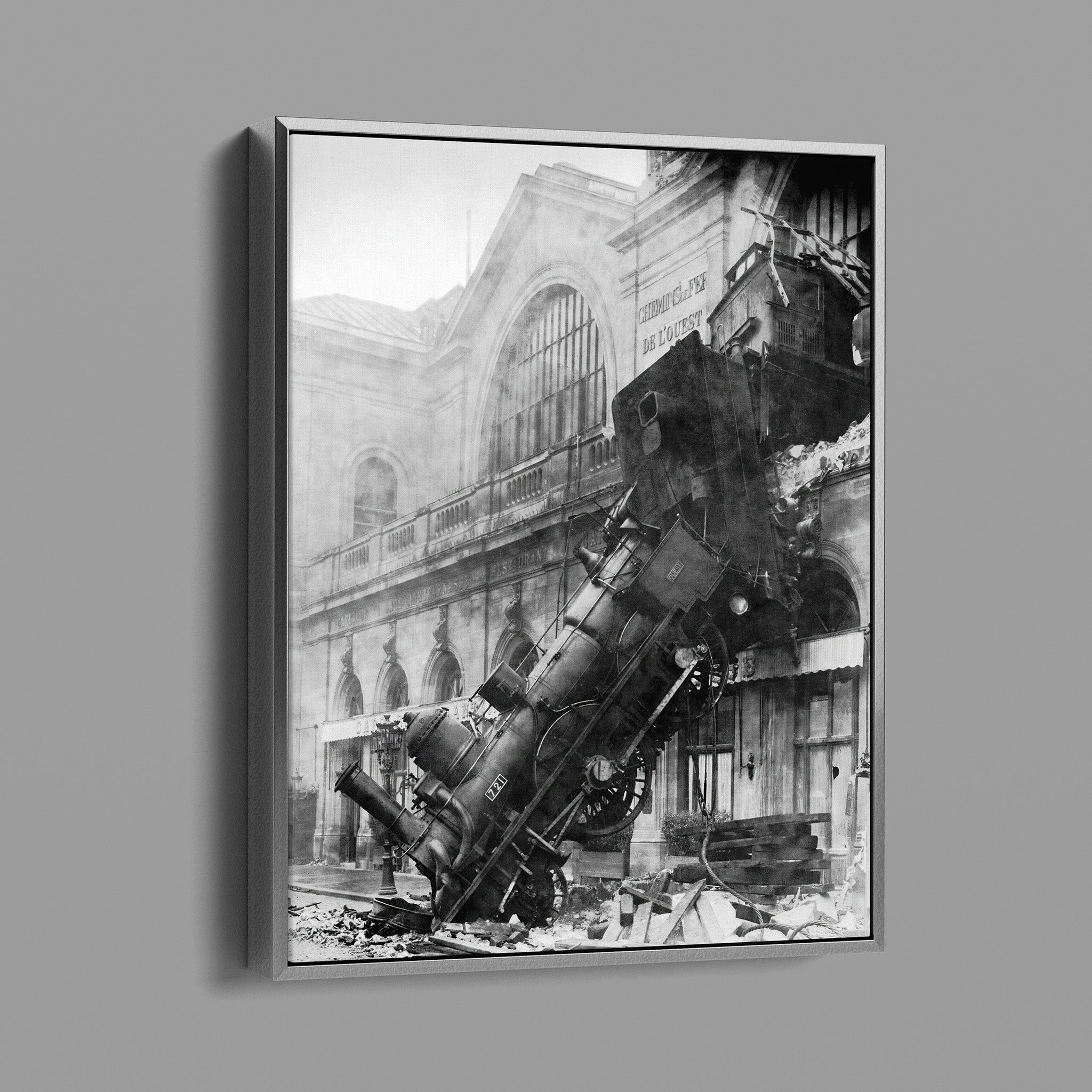 Vintage 1895 accident black and white