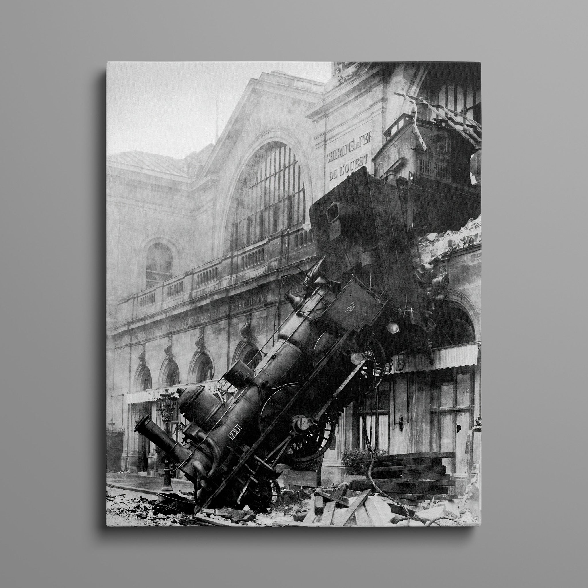 Vintage 1895 accident black and white